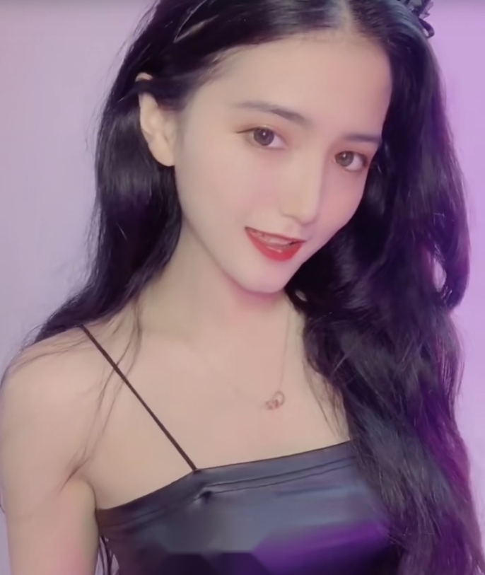 出差夜，发现超级诱惑扮演美眉！